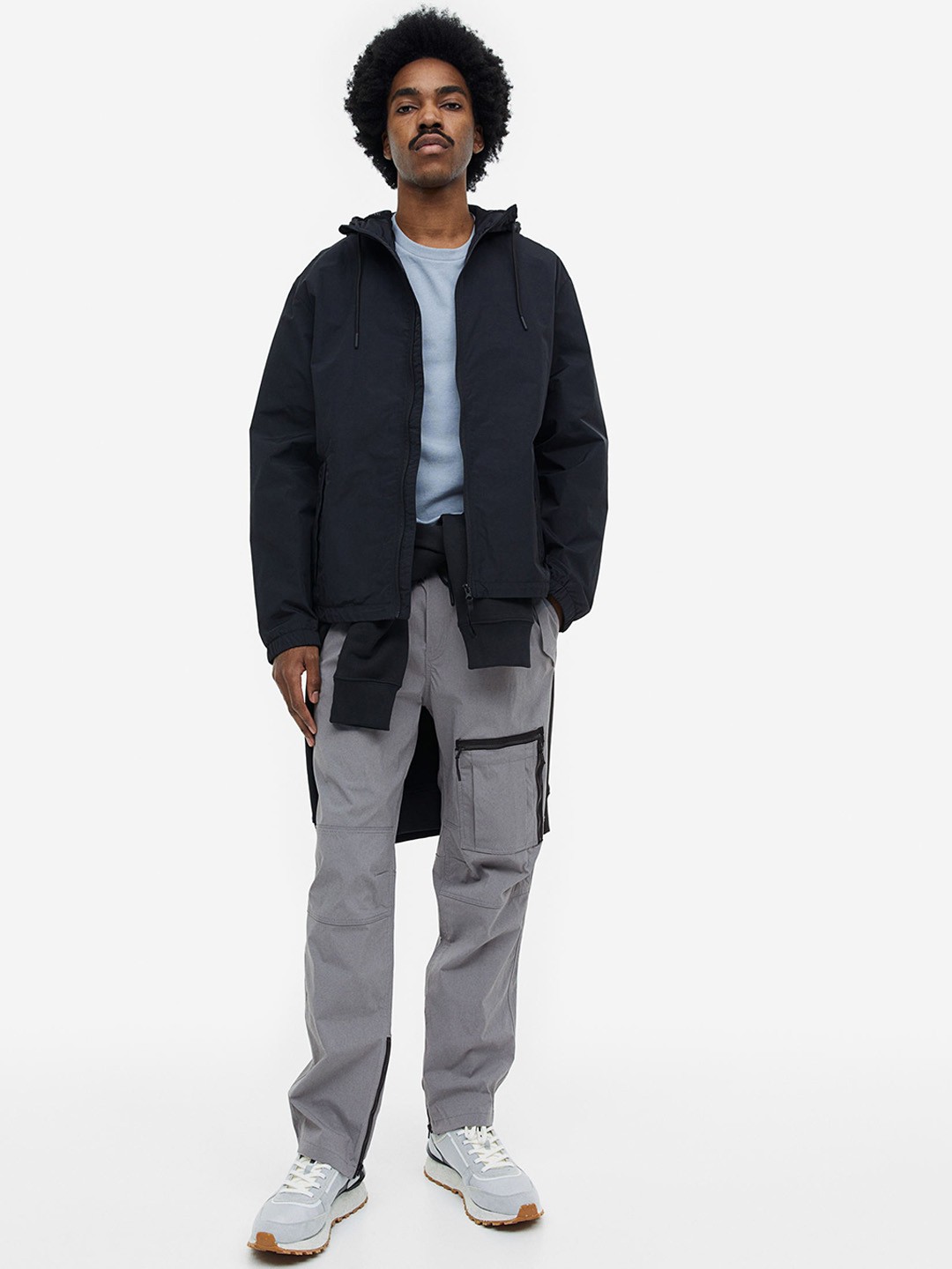 

H&M Men Regular Fit Nylon Cargo Trousers, Grey