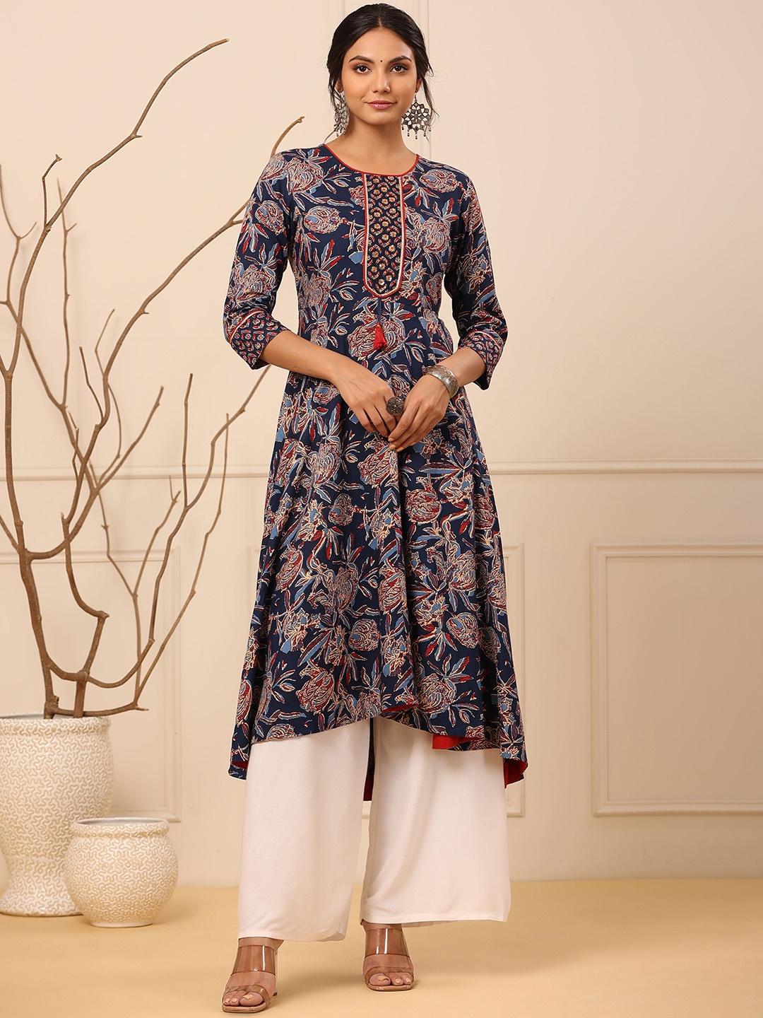 

Rain & Rainbow Women Ethnic Motifs Printed Kurta, Navy blue