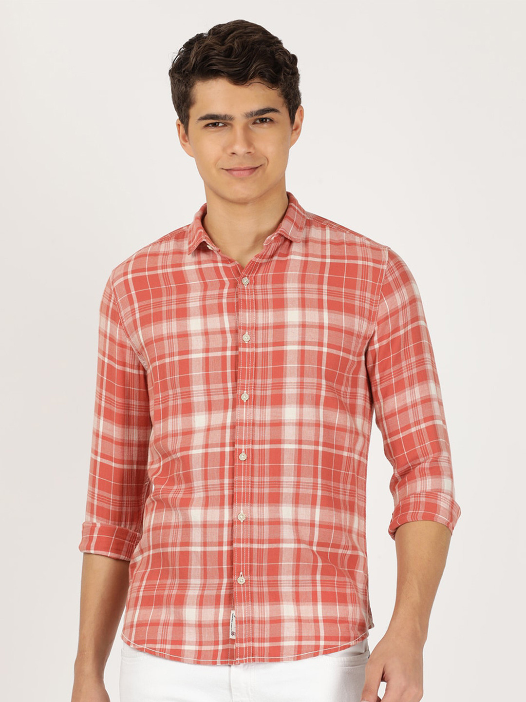 

Wrangler Men Tartan Checked Cotton Casual Shirt, Red