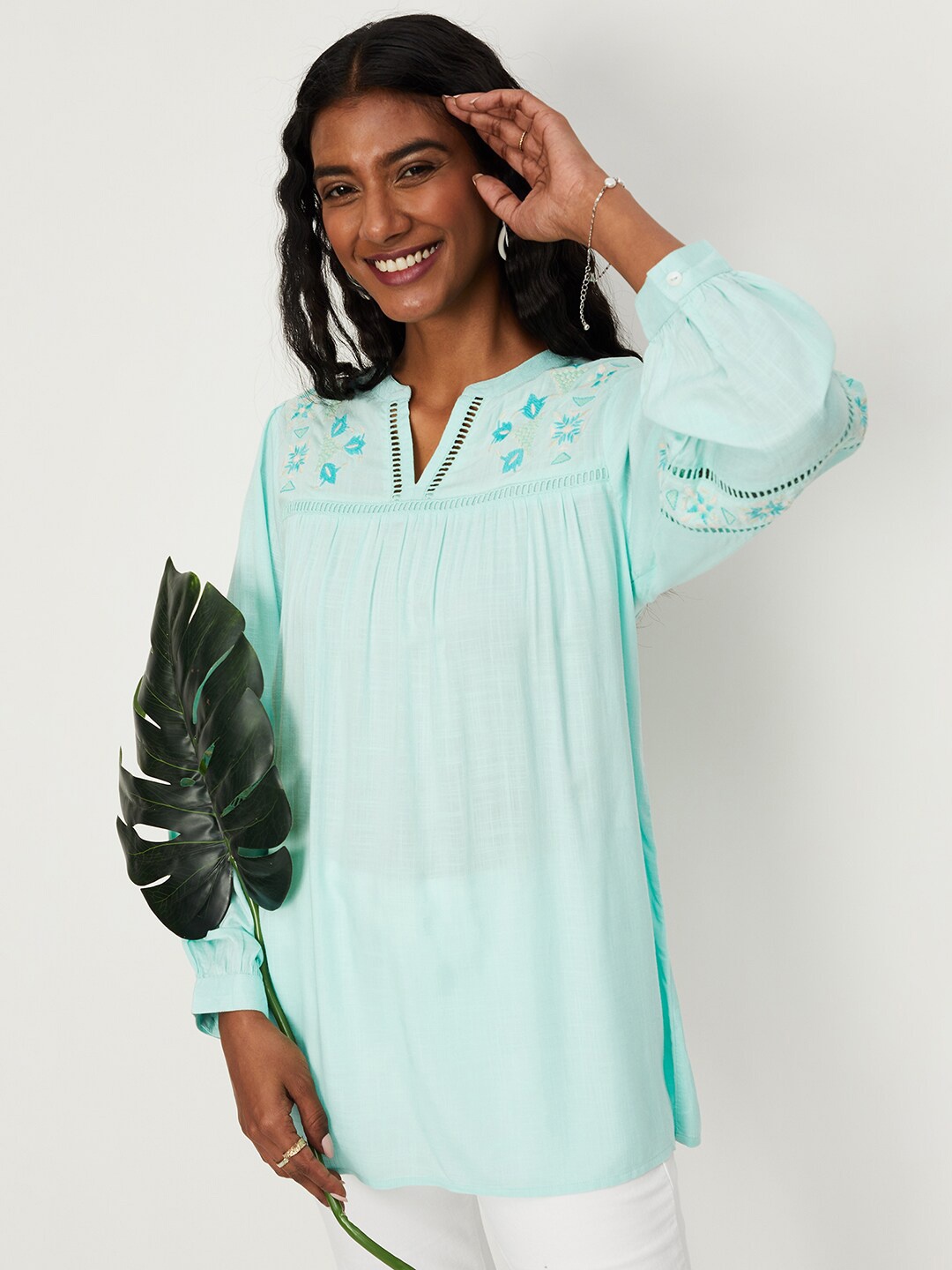 

max Embroidered Yoke Design Gathers Tunic, Green