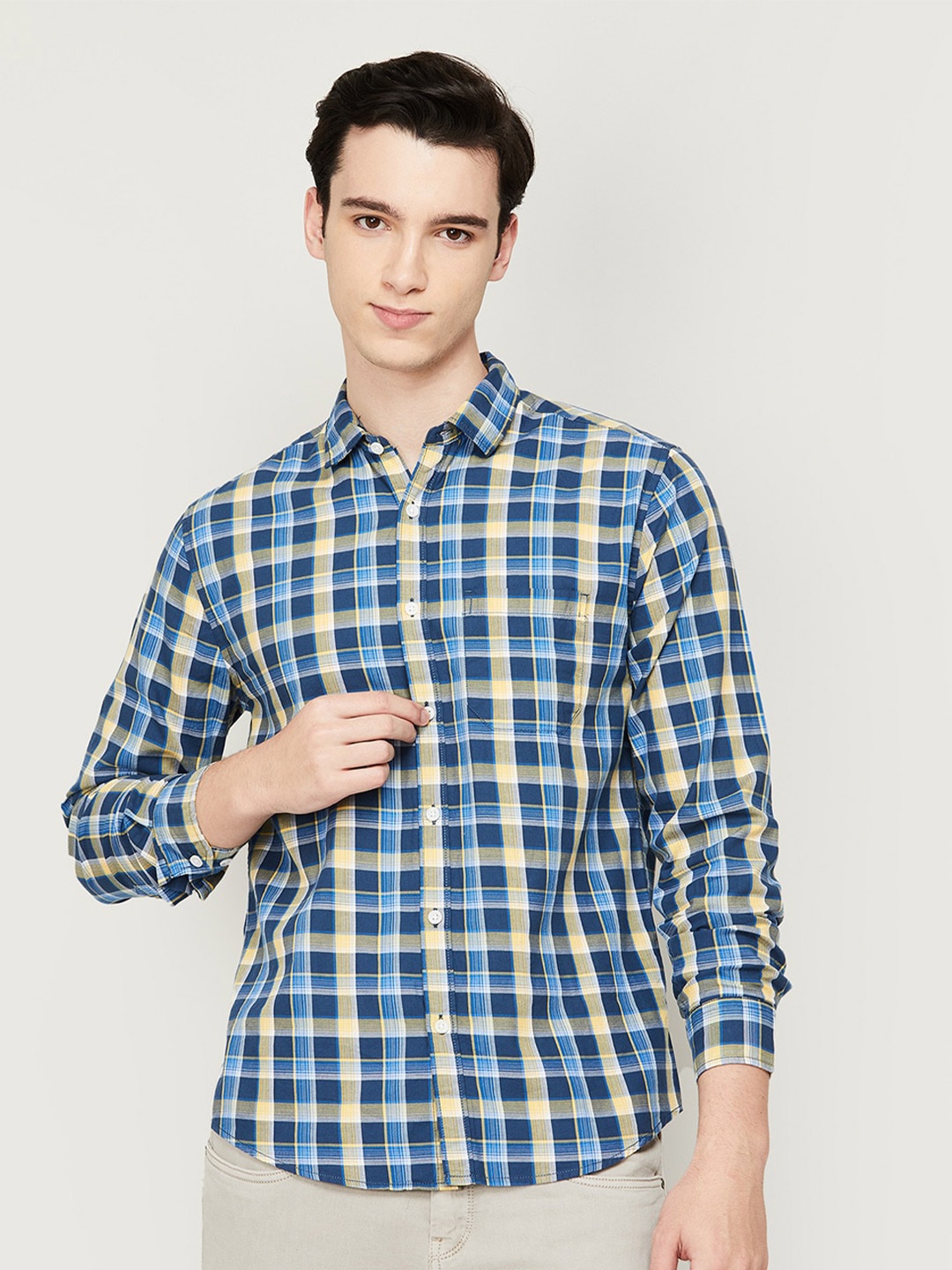 

Fame Forever by Lifestyle Men Navy Blue Checked Casual Shirt