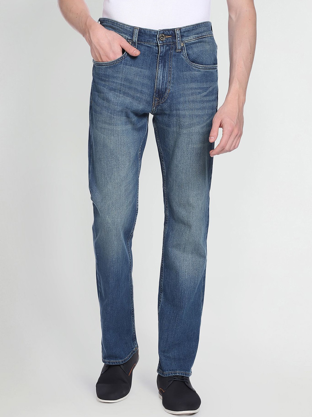 U.S. Polo Assn. Denim Co. Men Bootcut Light Fade Jeans, Blue