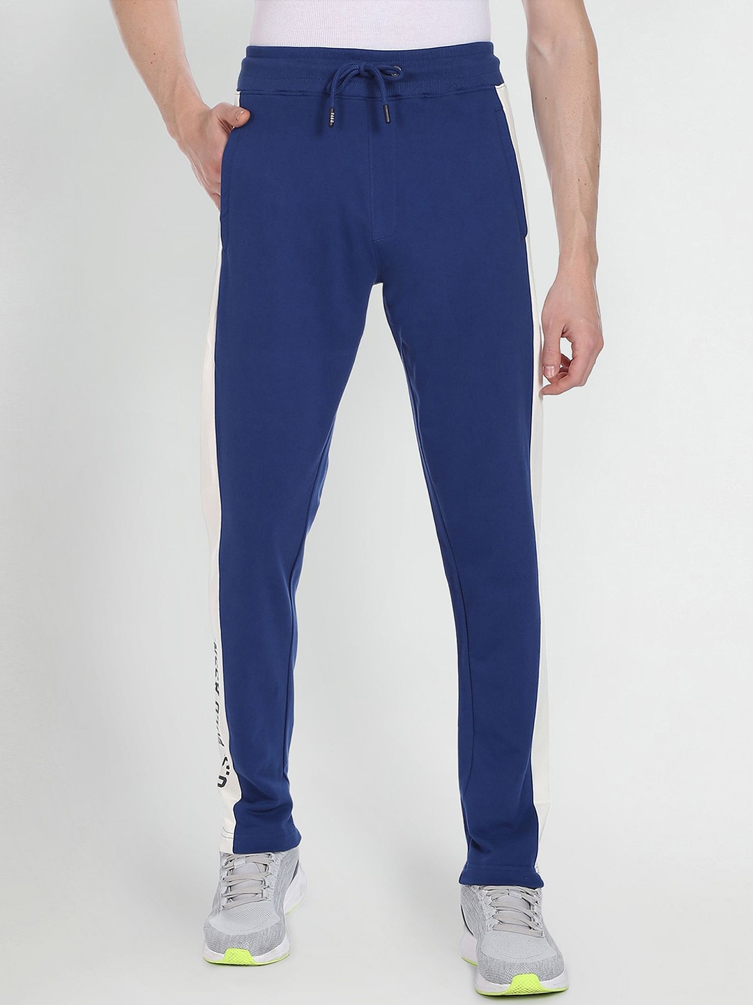

U.S. Polo Assn. Denim Co. Men Colourblocked Straight-Fit Pure-Cotton Track Pants, Blue