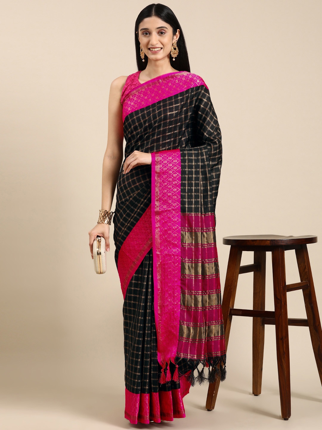 

VASTRANAND Woven Design Checked Zari Art Silk Banarasi Saree, Black