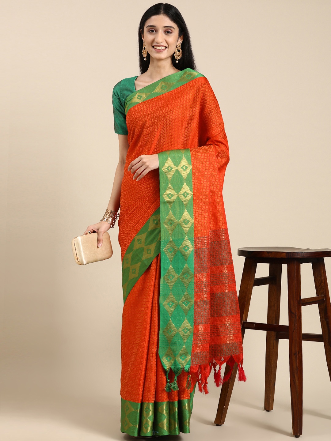 

VASTRANAND Woven Design Ethnic Motifs Zari Art Silk Banarasi Saree, Red