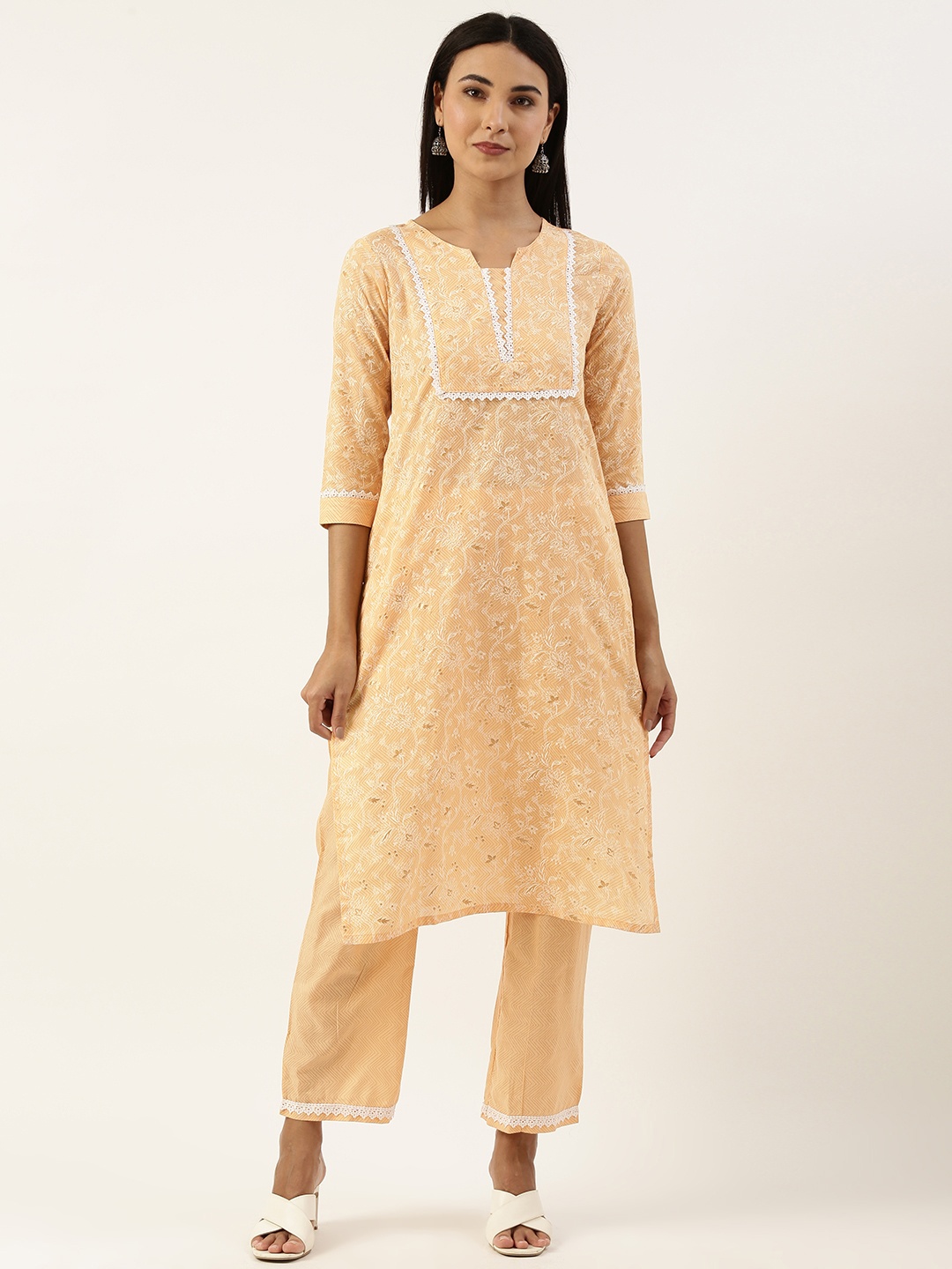 

SWAGG INDIA Floral Printed Kurta With Trousers, Yellow