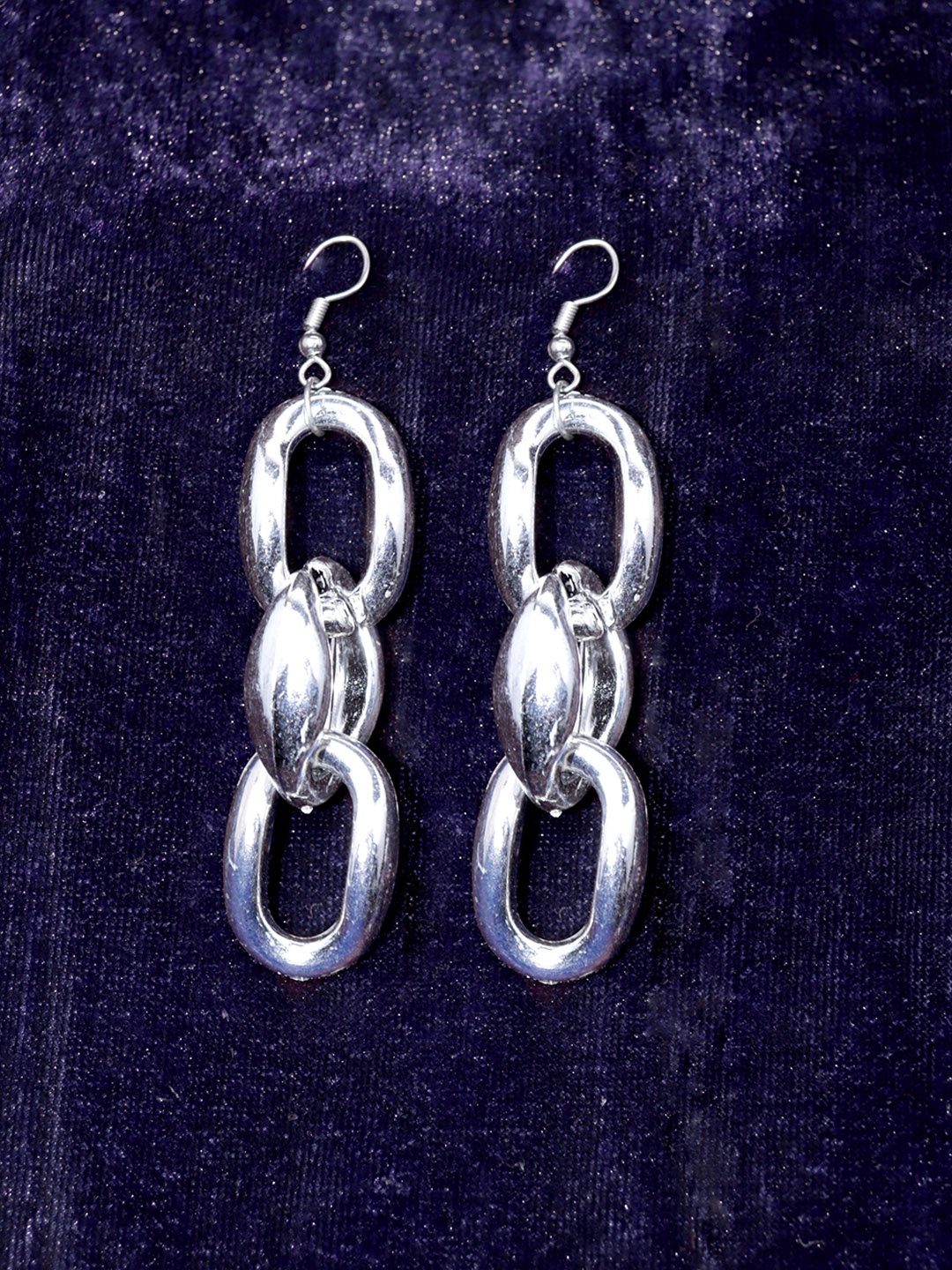

VAGHBHATT Women Silver-Plated Square Drop Earrings