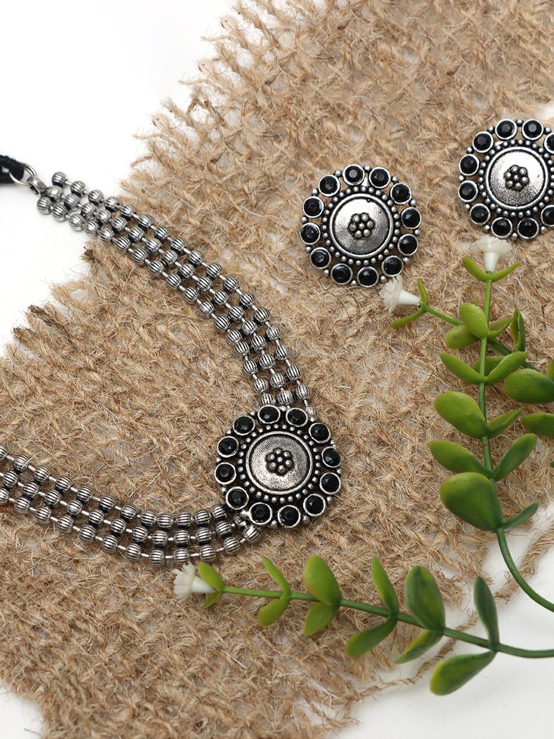

Ozanoo Brass Silver-Plated Oxidised Necklace with Earrings, Black