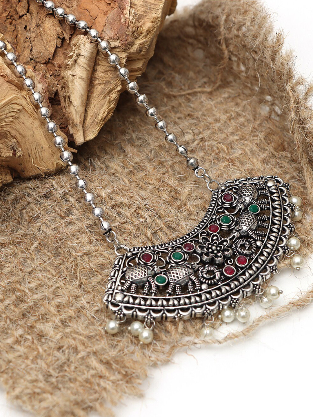 

Ozanoo Women Silver-Plated Oxidised Necklace, Red