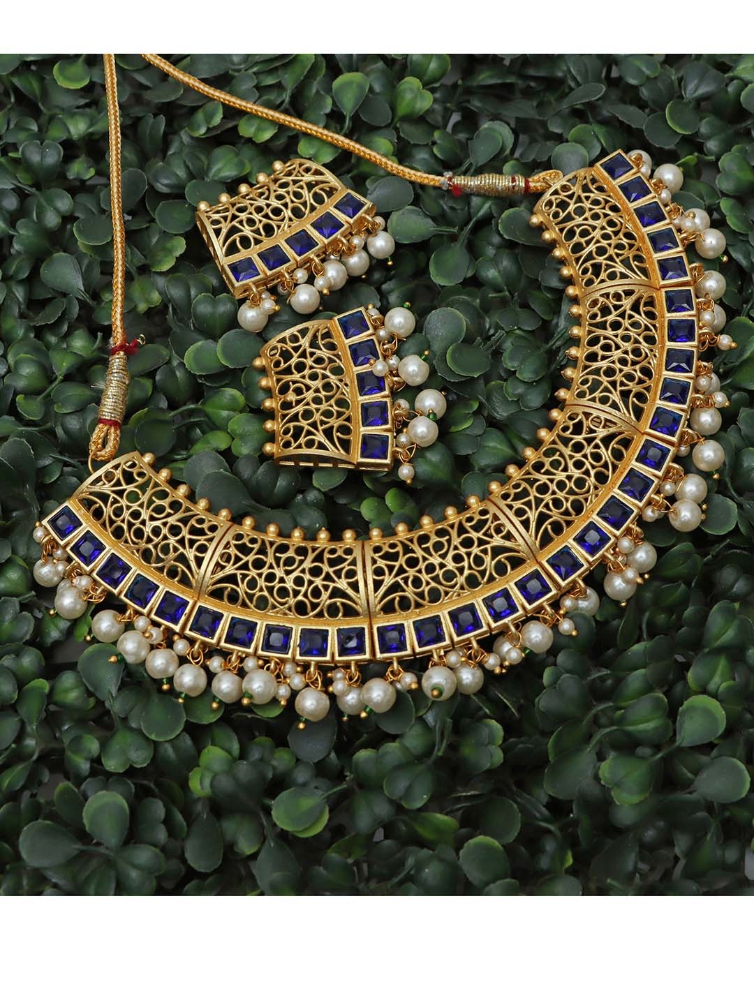

Ozanoo Brass Gold-Plated Choker Necklace & Earrings Set, Blue