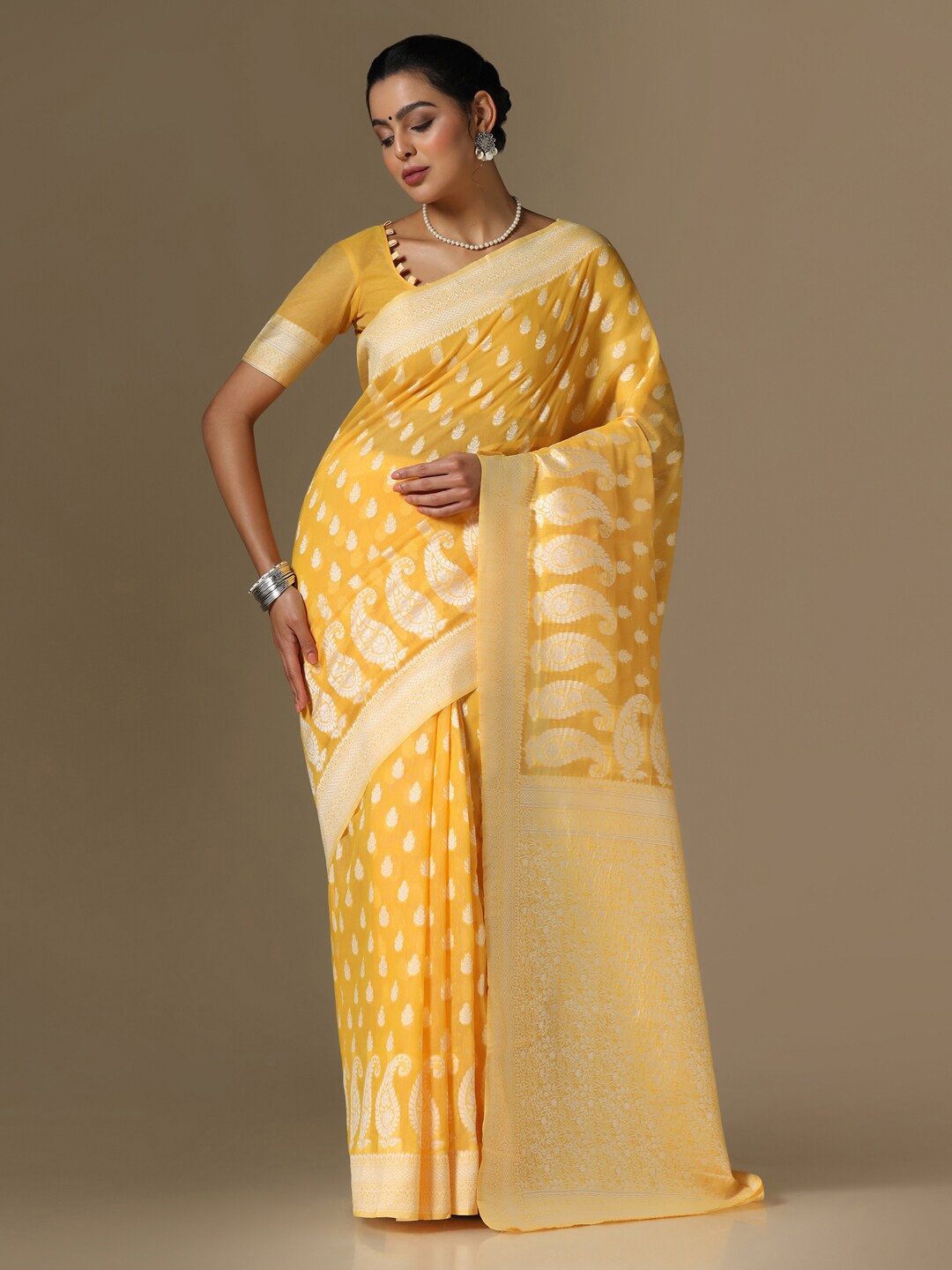 

Satrani Woven Design Zari Banarasi Saree, Yellow