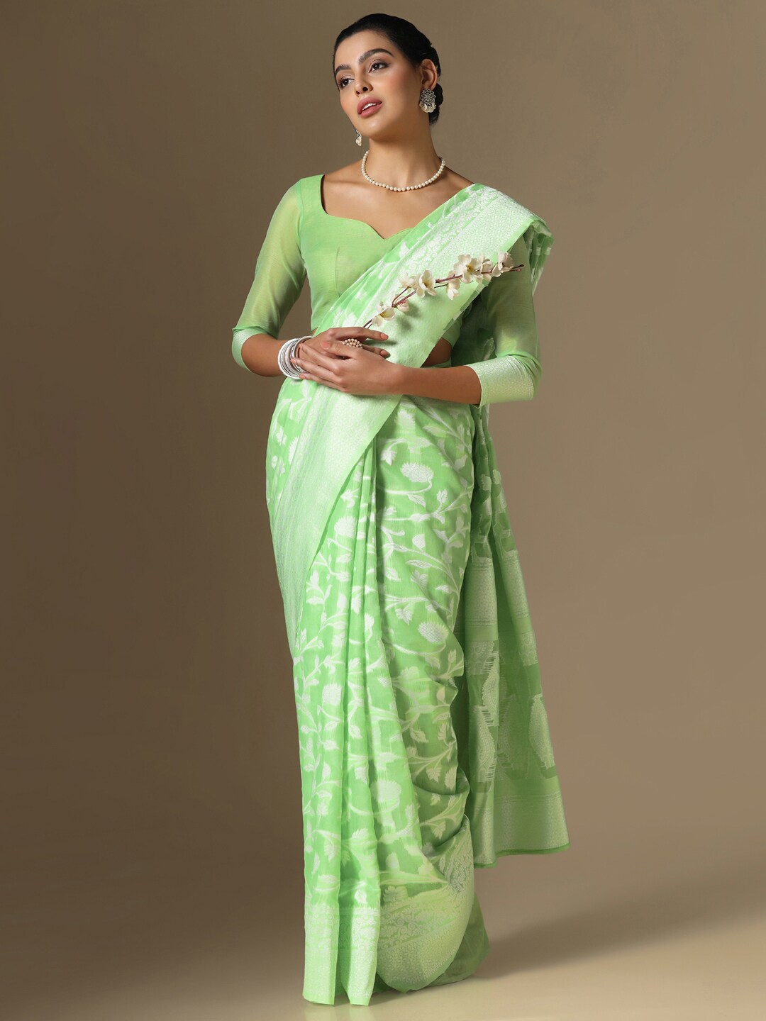 

Satrani Floral Woven Design Zari Banarasi Saree, Green