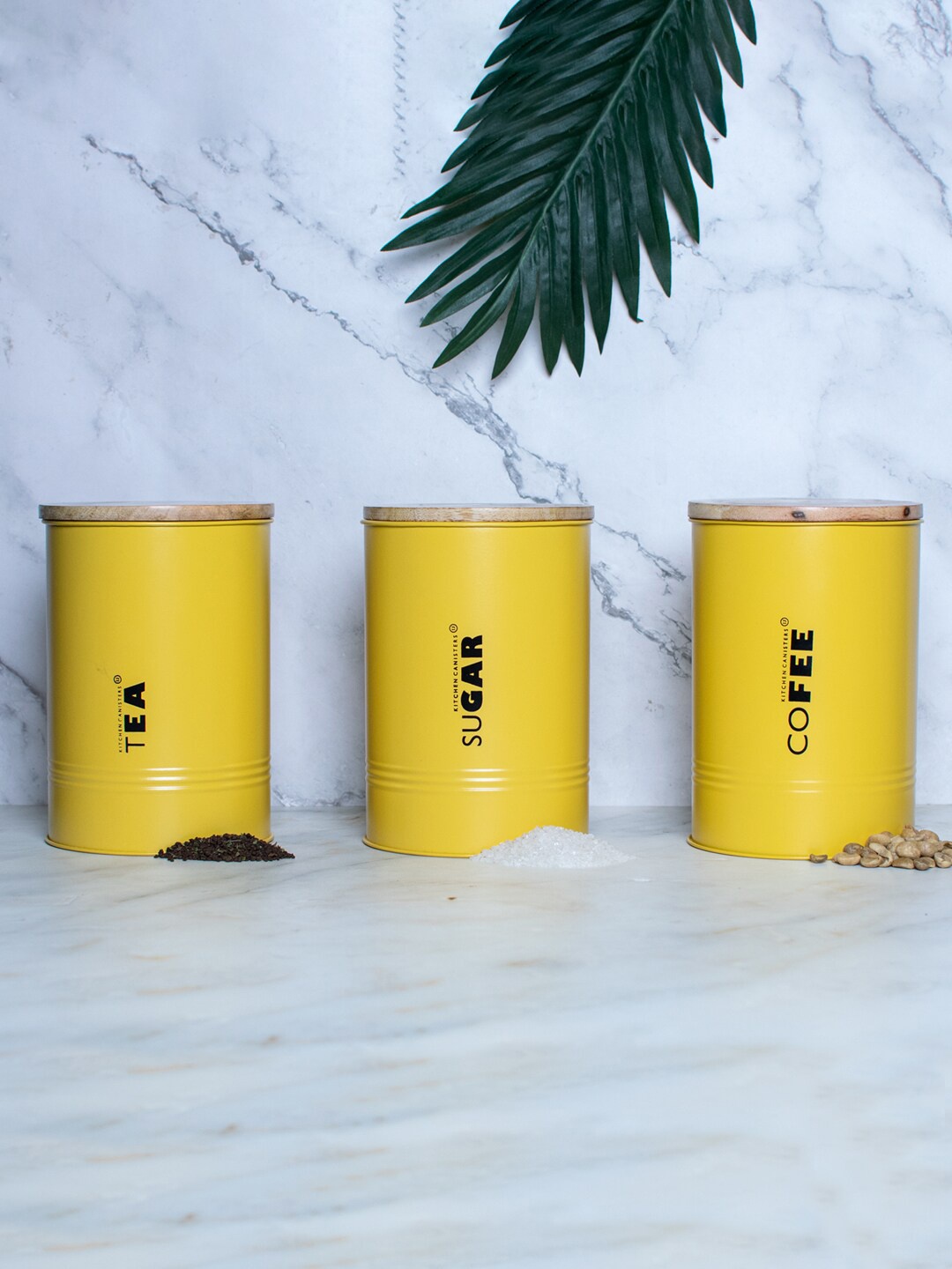 

StatueStudio 3 Pieces Yellow Label Printed Food Storage Containers 900 ml each