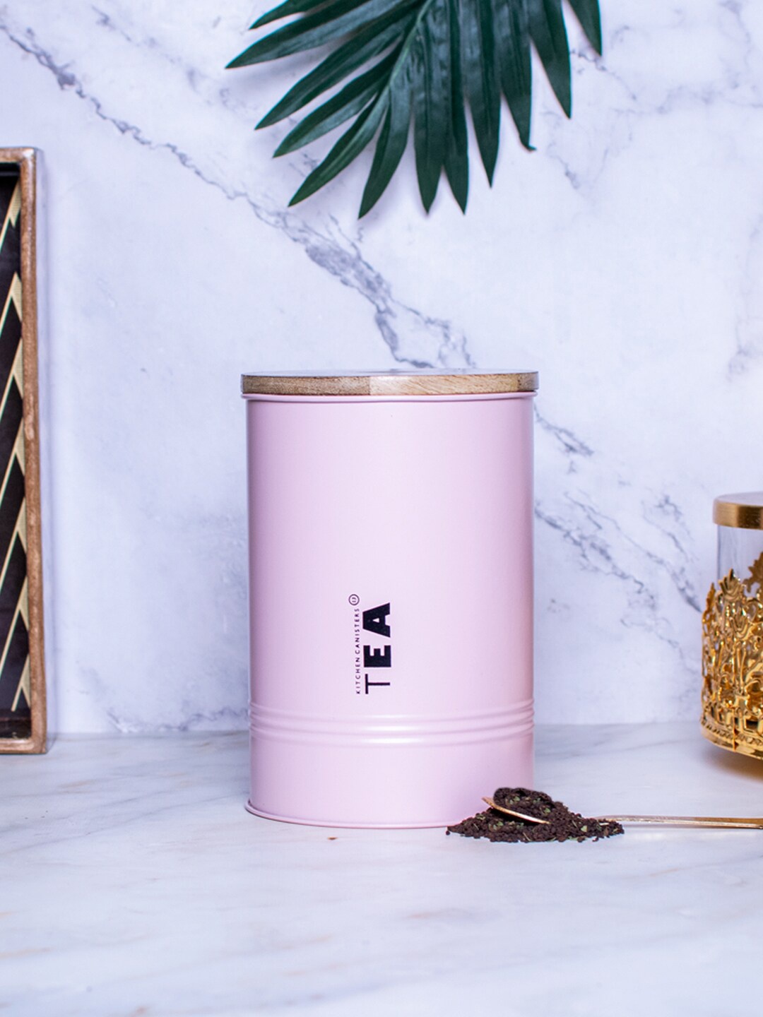 

StatueStudio Pink Label Printed Food Storage Container With Wooden Lid 900 ml