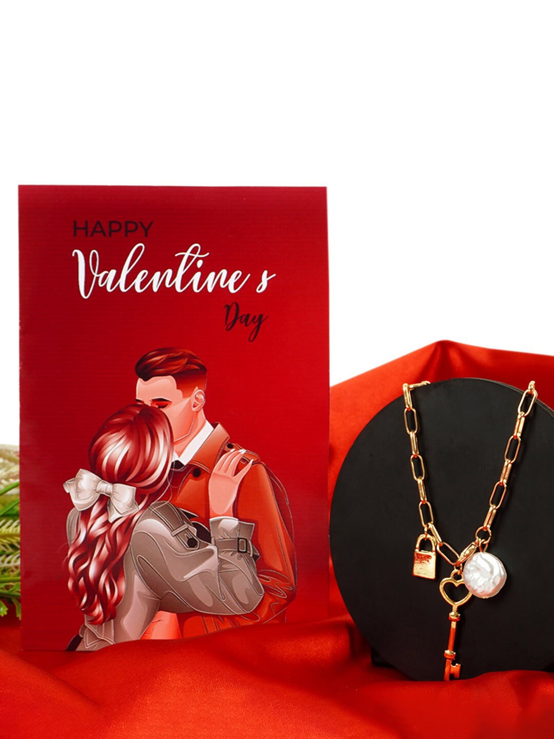 

Ferosh Gold-Plated & Beaded Pedant With Chain & Valentine's Day Greeting Card