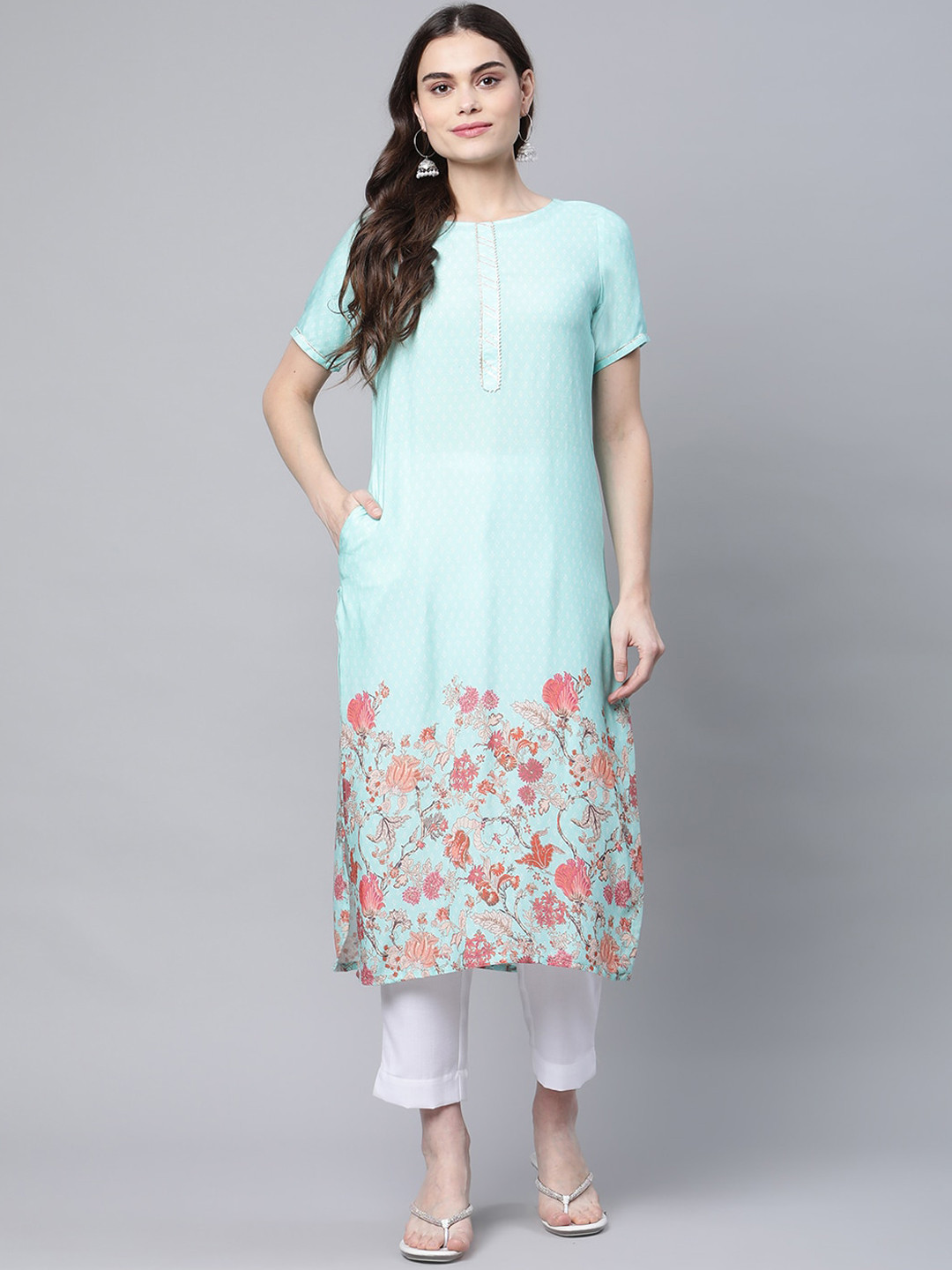 

Ahalyaa Women Floral Printed Gotta Patti Kurta, Turquoise blue