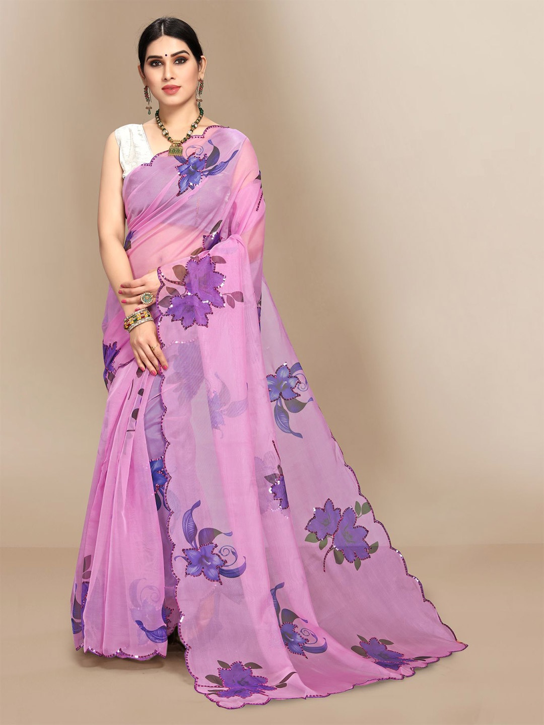 

VAIRAGEE Floral Sequinned Organza Saree, Lavender
