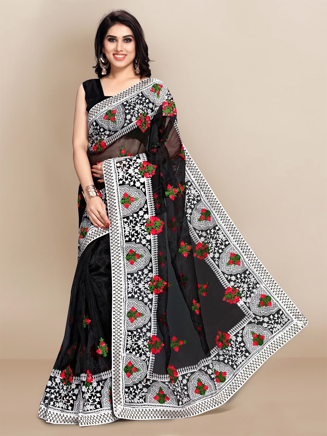 

VAIRAGEE Floral Embroidered Saree, Black