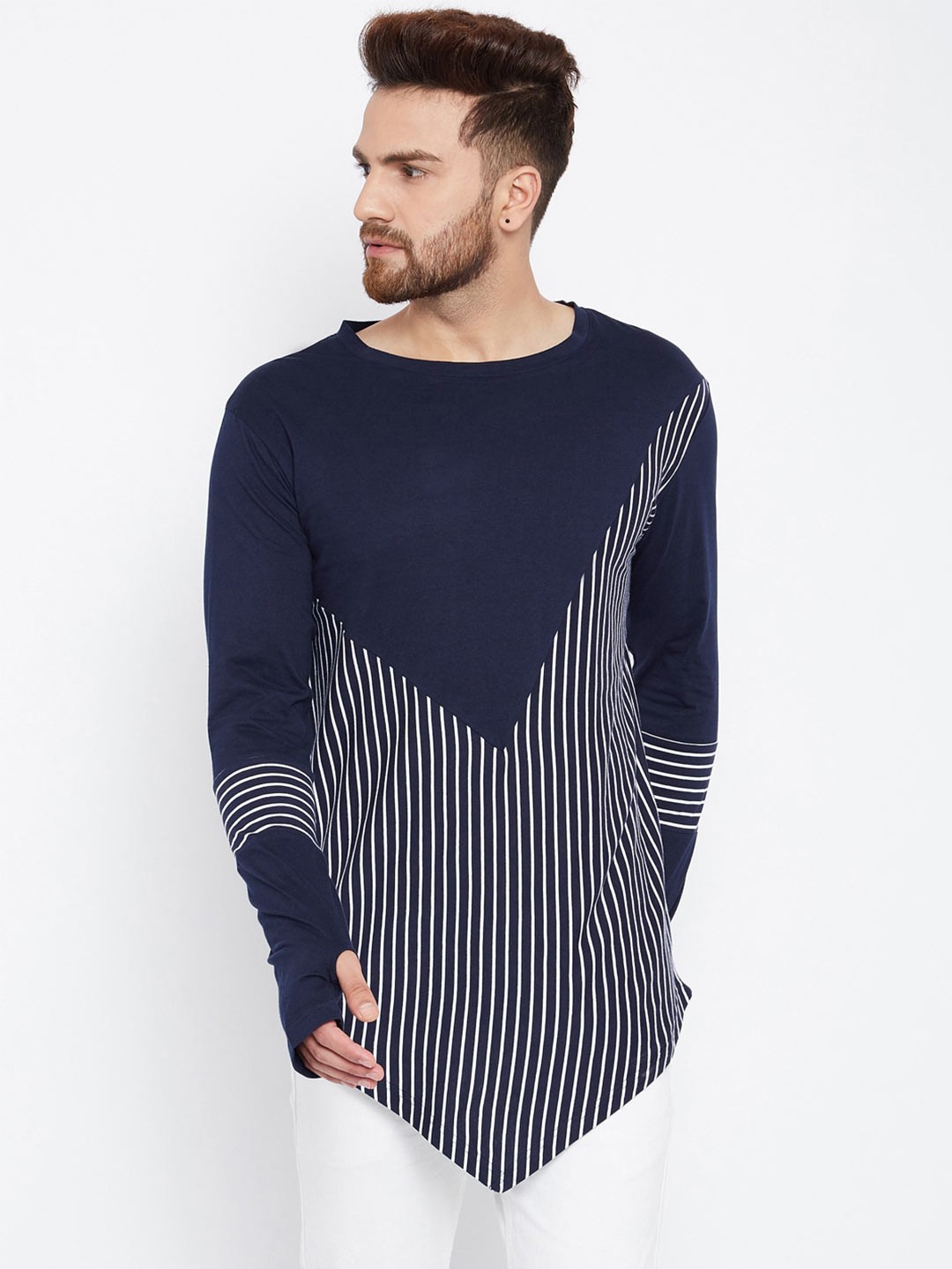

Hypernation Men Striped Longline Pure Cotton T-shirt, Navy blue
