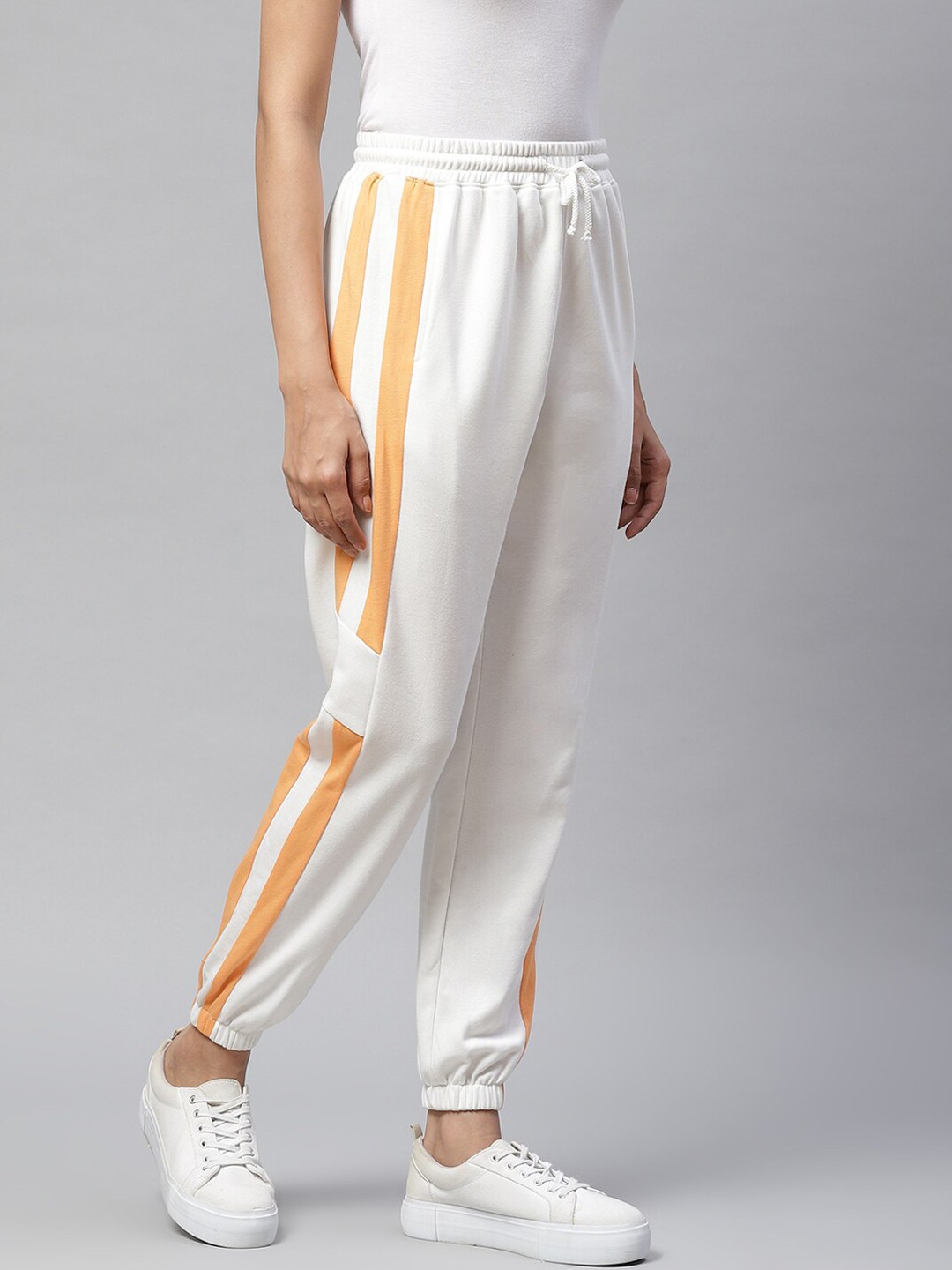 

Laabha Side Panel Detail Anti-Odour Joggers, Off white