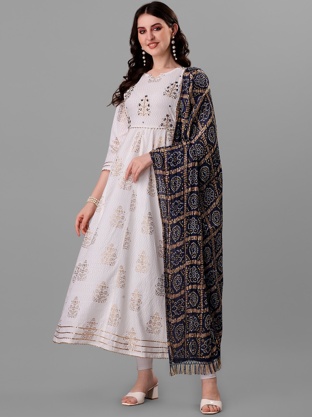 

Angroop Women Ethnic Motifs Printed Anarkali Kurta With Dupatta, White