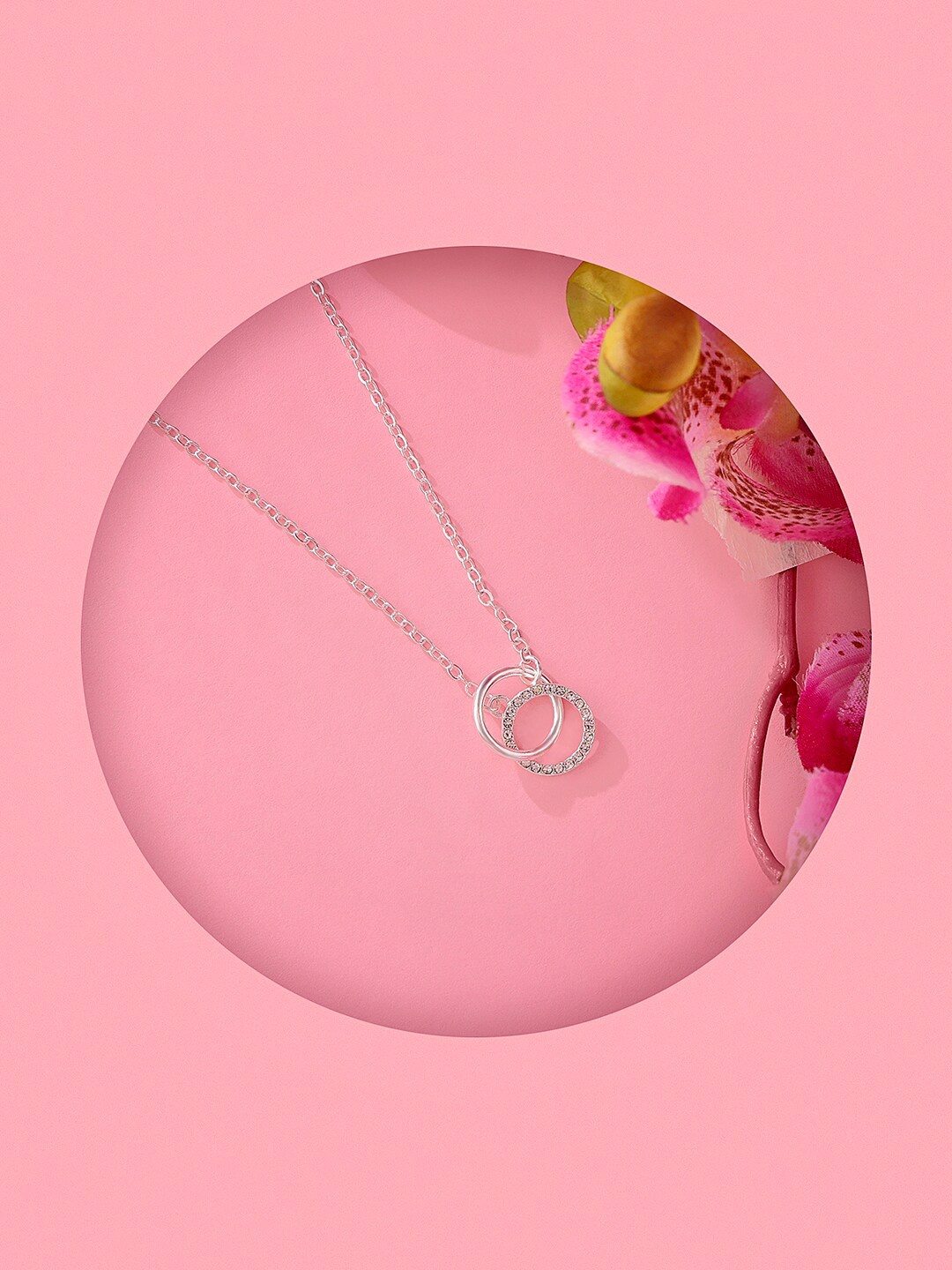 

Accessorize Women Silver-Toned Crystals Minimal Linked Circles Pendant Necklace, White