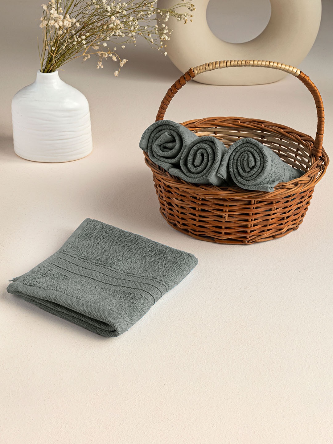

HOMEMONDE Grey 4 Pieces 500 GSM Pure Cotton Face Towels