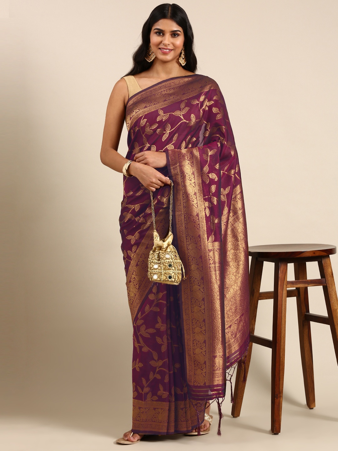 

SHARAA ETHNICA Floral Zari Pure Silk Kanjeevaram Saree, Purple