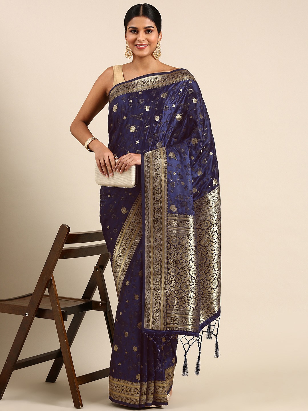

SHARAA ETHNICA Woven Design Ethnic Motifs Zari Pure Silk Kanjeevaram Saree, Navy blue