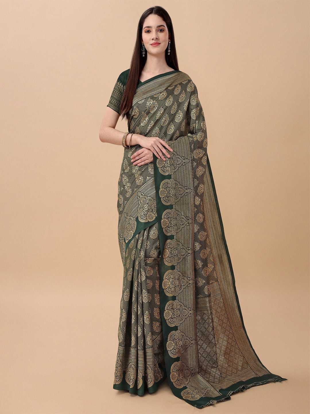 

TEREZA Woven Design Zari Pure Silk Kanjeevaram Saree, Green