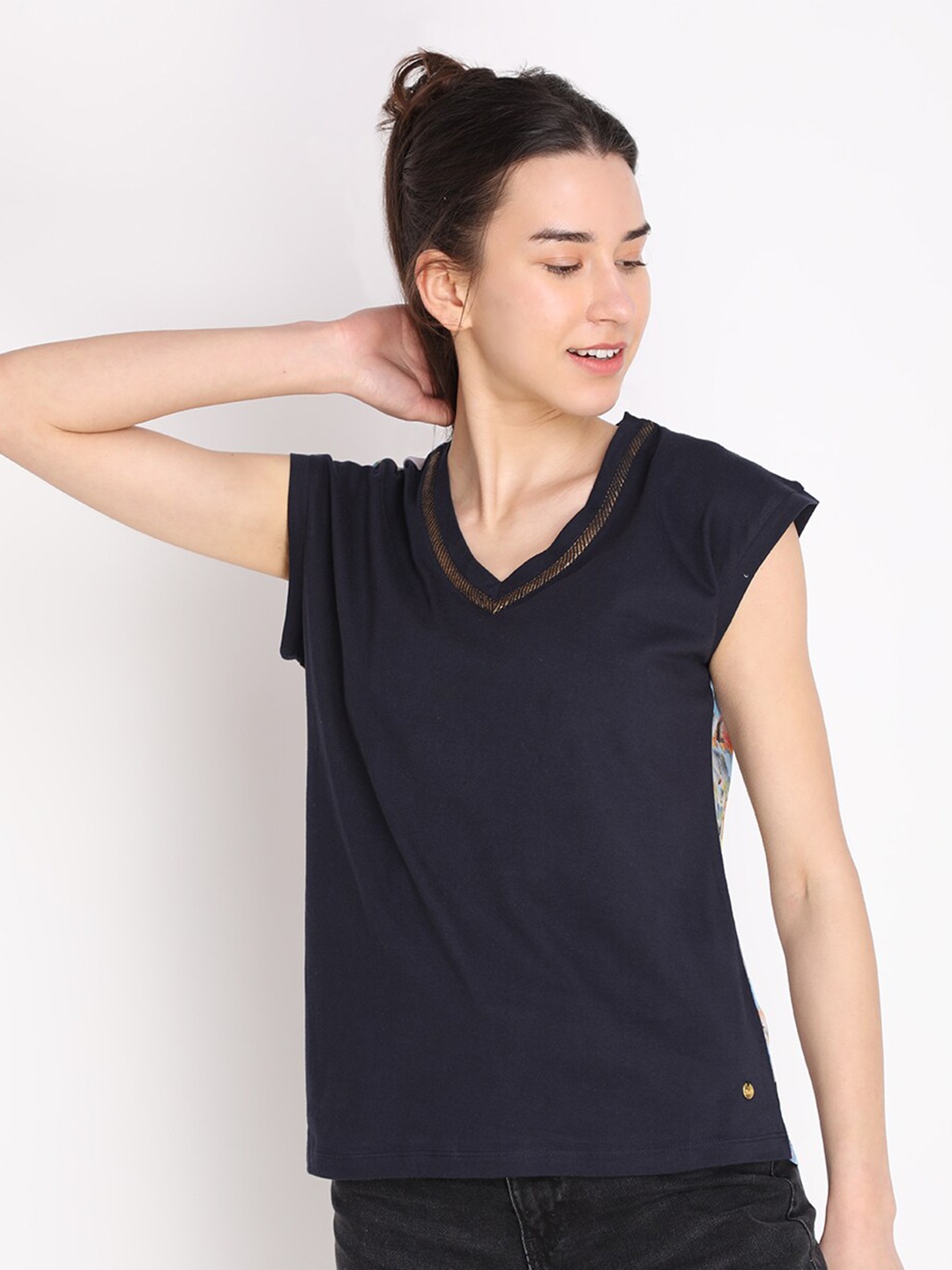 

HANG N HOLD Floral Printed V-Neck Cap Sleeves Top, Navy blue