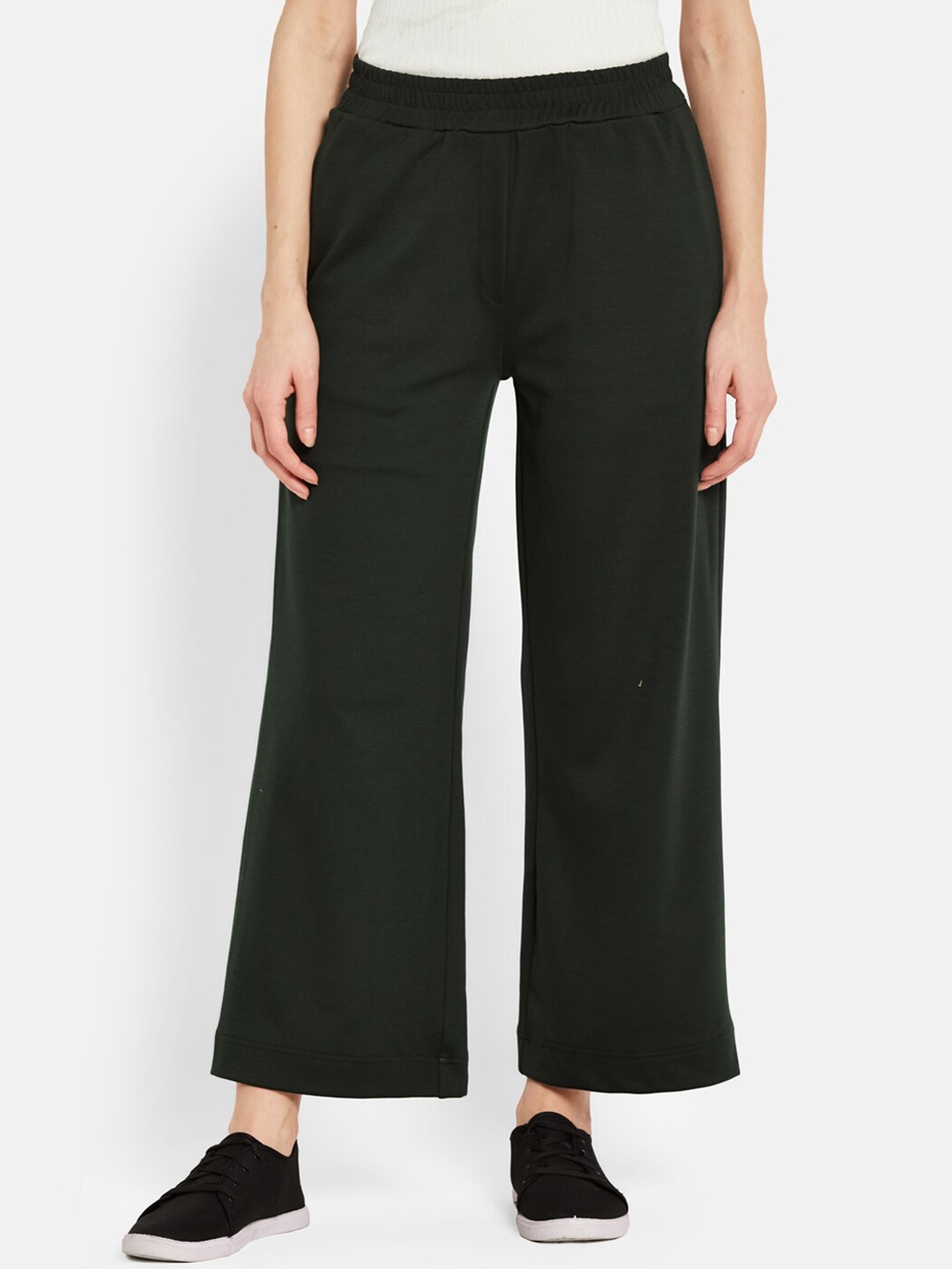 

UNMADE Women Relaxed Straight Leg Loose Fit Easy Wash Bootcut Trousers, Green