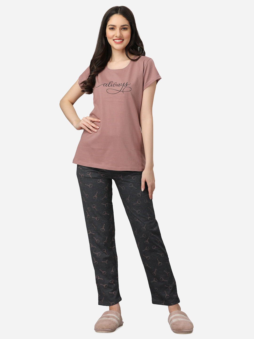 

Shiv Textiles Women Typography Printed Pure Cotton Night Suit, Peach