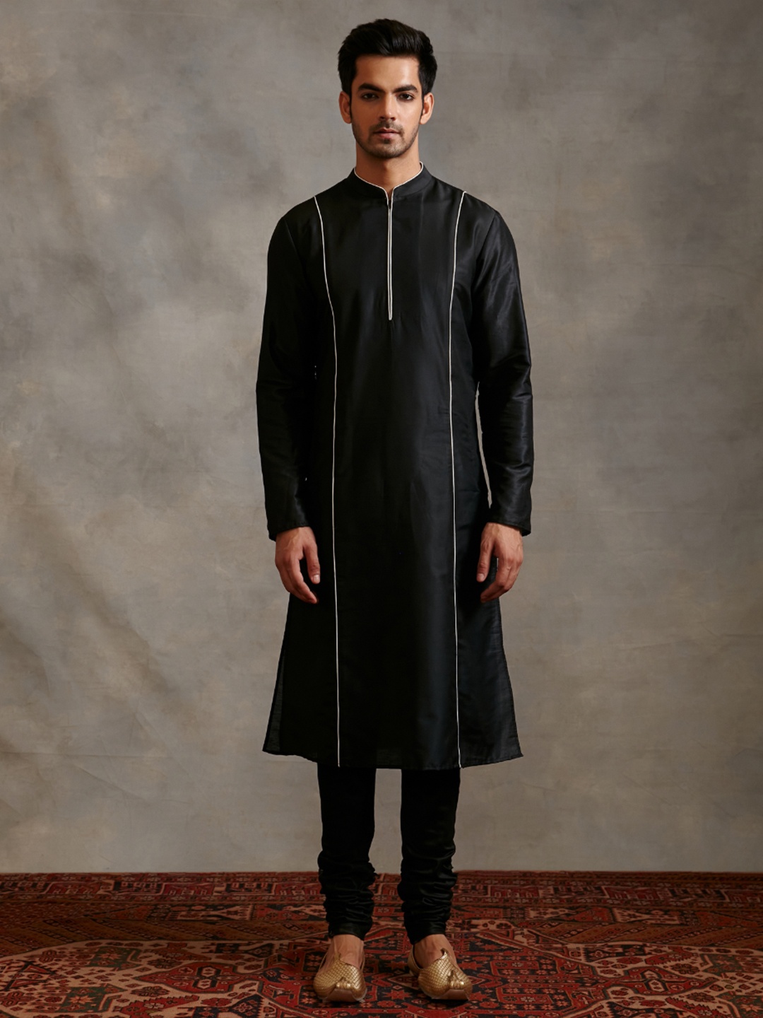 

Abhishti Men Mandarin Collar Kurta, Black