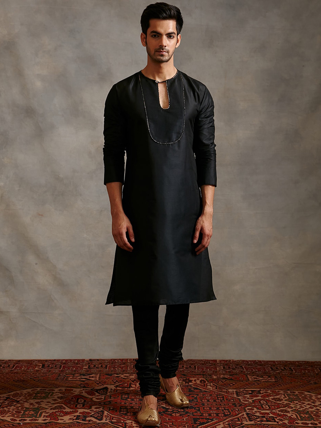 

Abhishti Men Keyhole Neck Kurta, Black