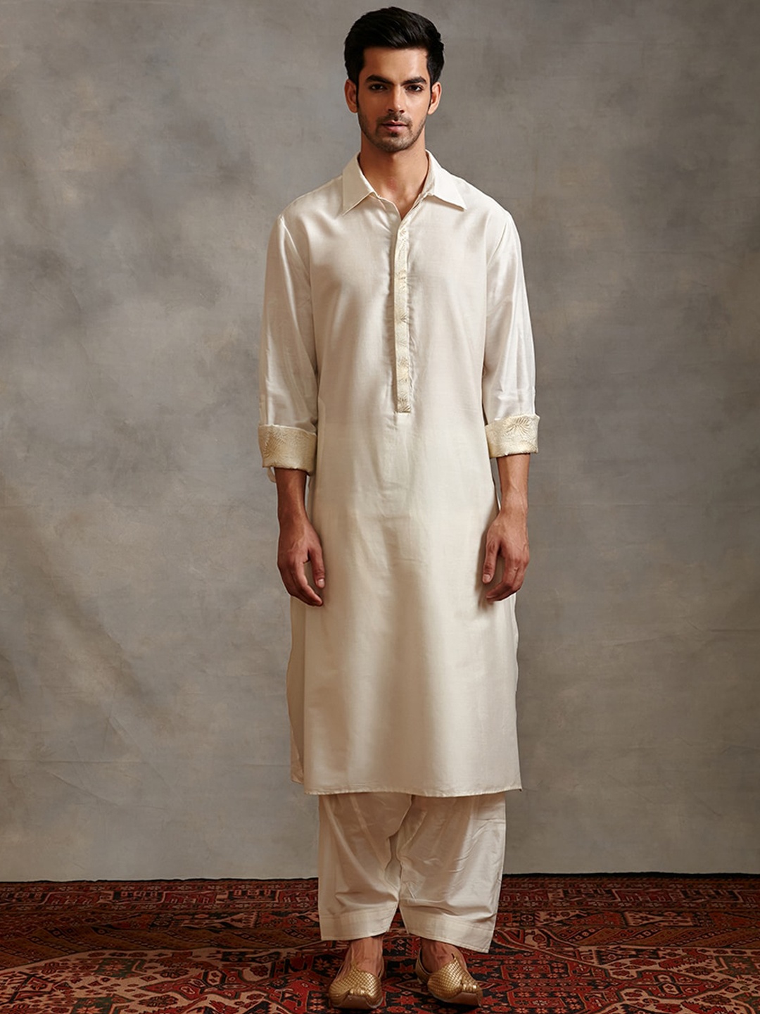 Abhishti Banarasi Shirt Collar Kurta Zari Kurta, Off white