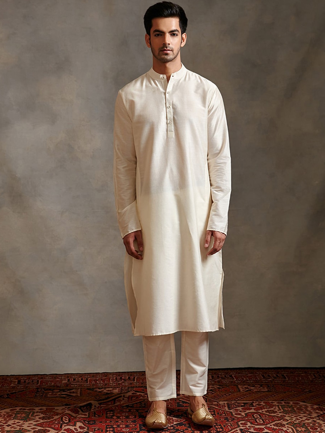 

Abhishti Mandarin Collar Banarasi Straight Kurta, Off white