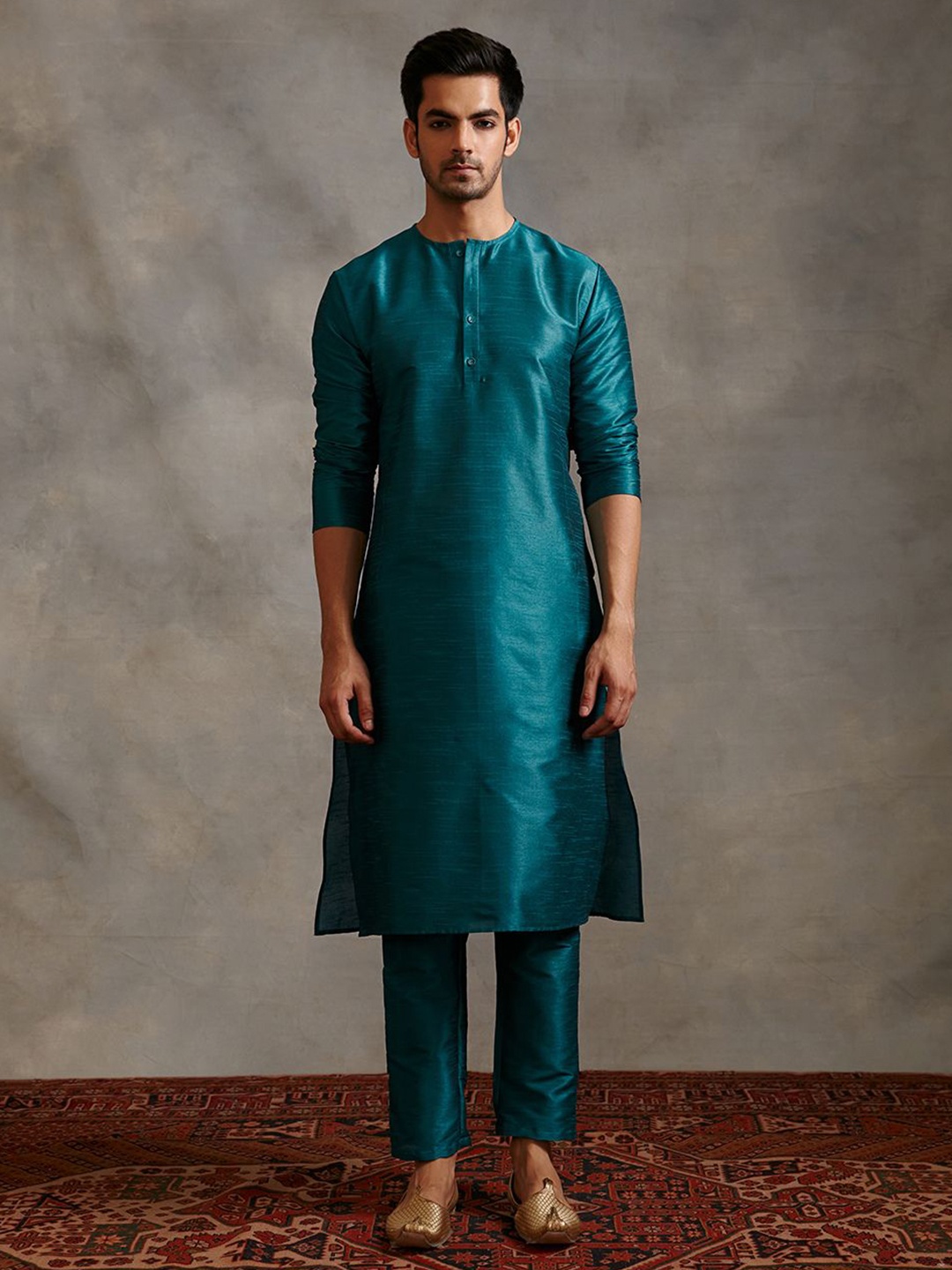 

Abhishti Men Mandarin Collar Straight Kurta, Turquoise blue