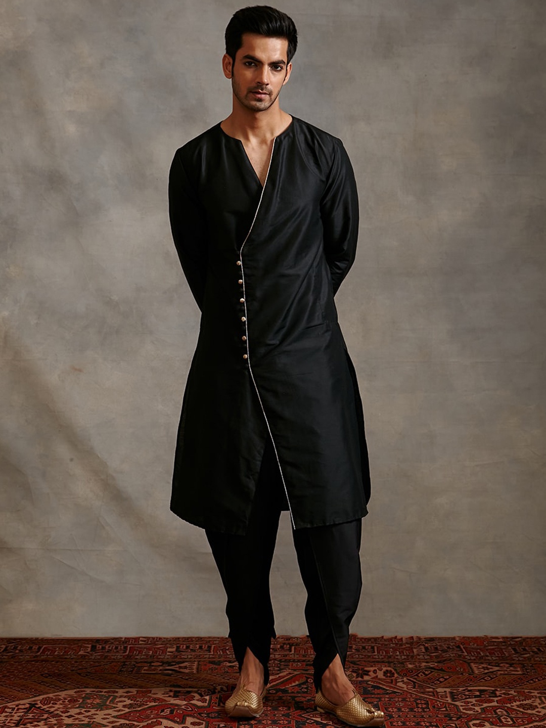 

Abhishti Men Green Kurta with Dhothi Pants