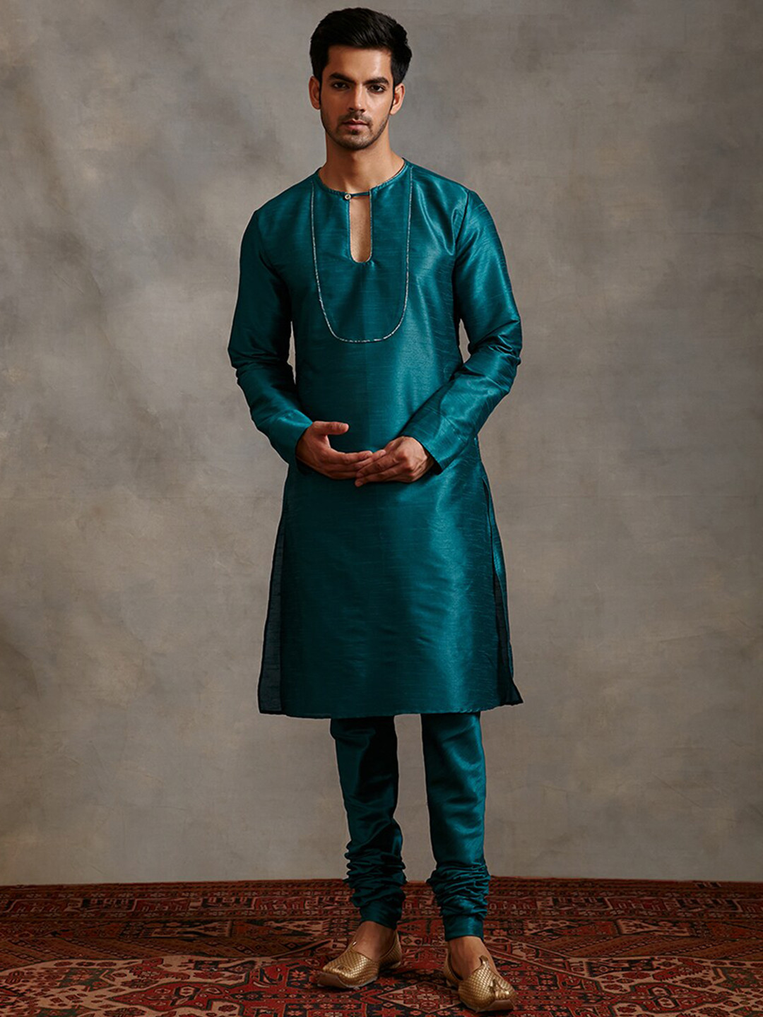 

Abhishti Men Keyhole Neck Kurta with Churidar, Teal
