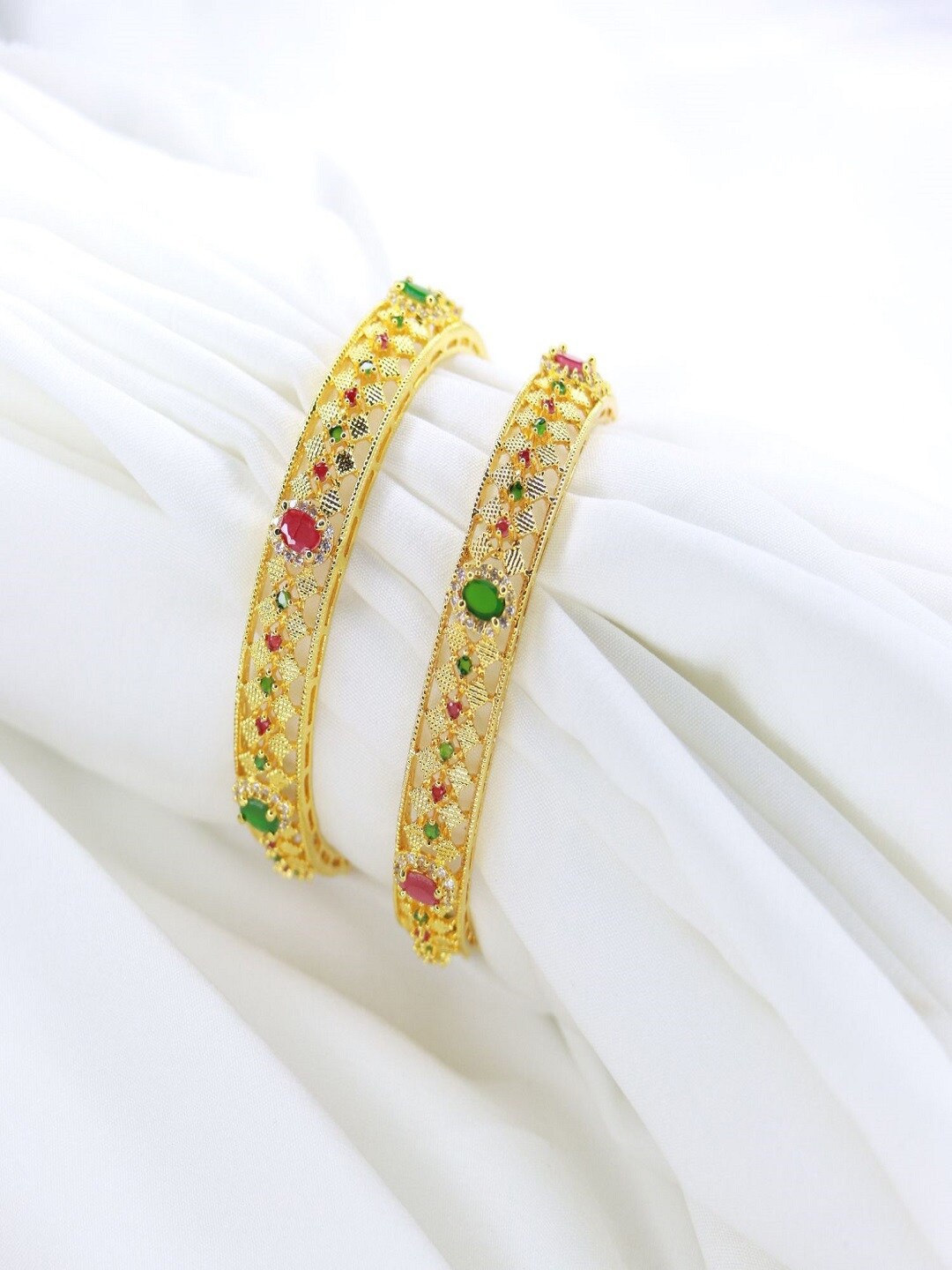 

I Jewels Set Of 2 Gold-Plated AD Studded Bangles