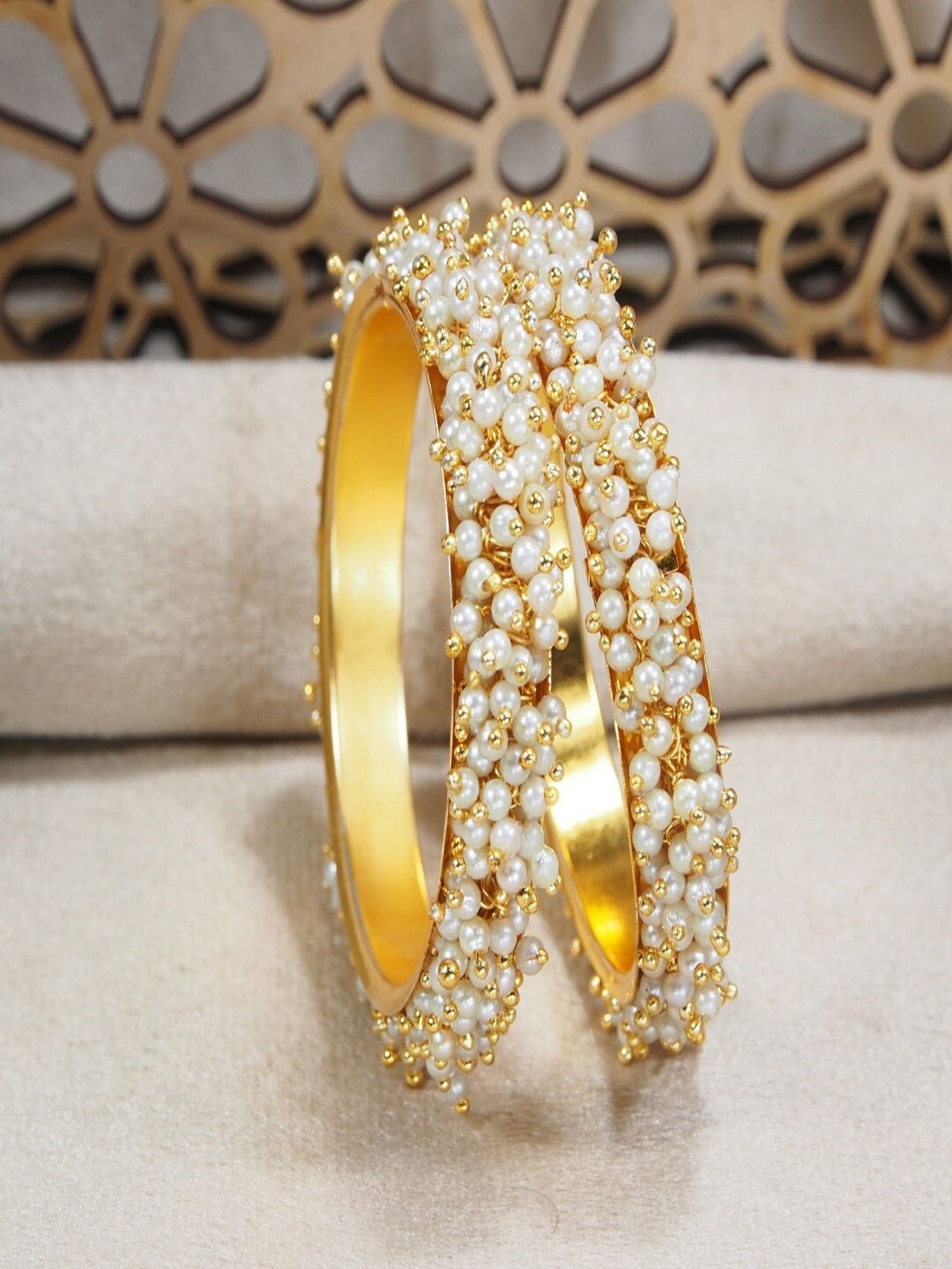 

I Jewels Set Of 2 Gold-Plated Pearl-Beaded Bangles