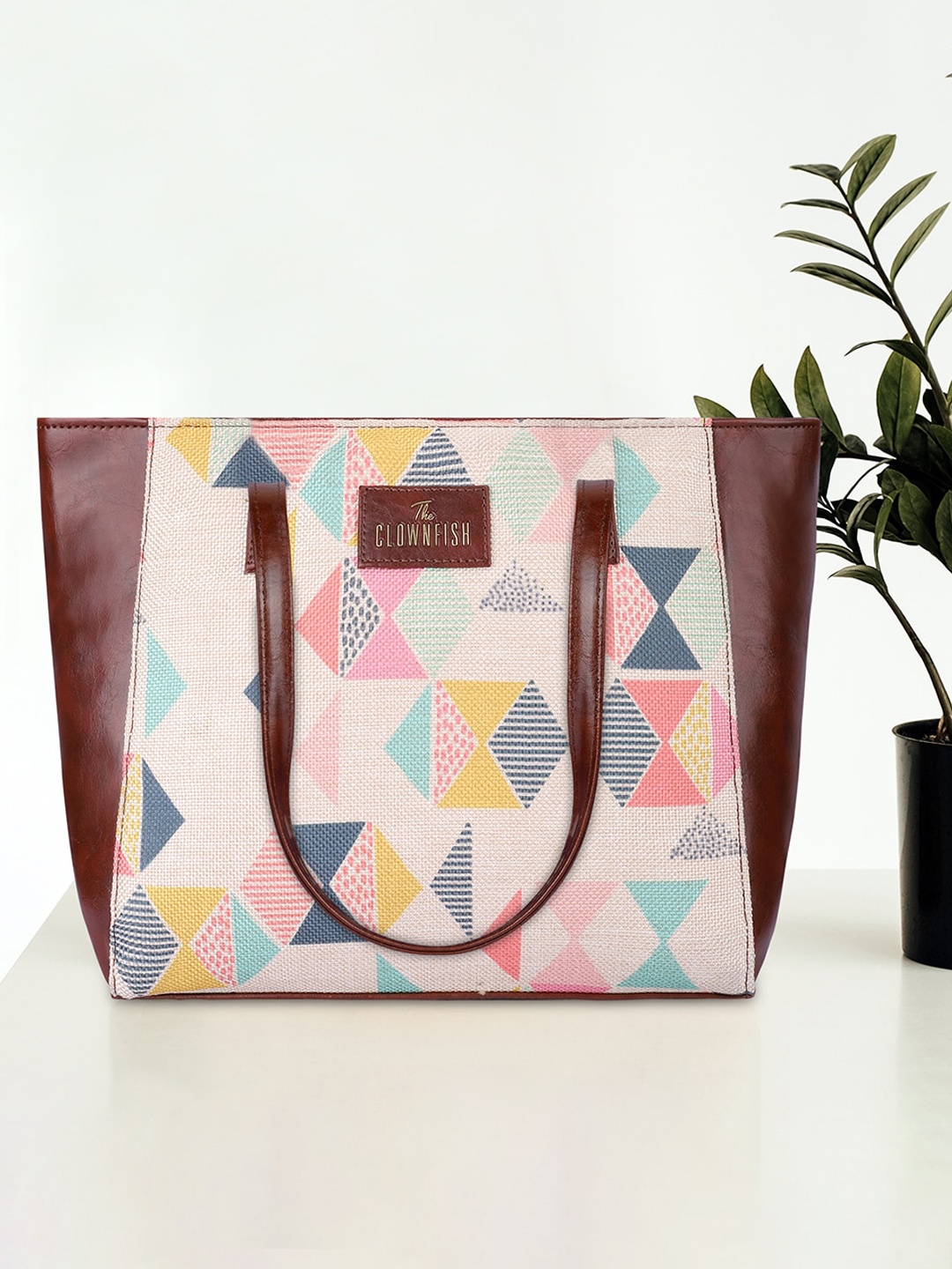 

THE CLOWNFISH Valentine Geometric Printed Structured Tote Bag, Peach
