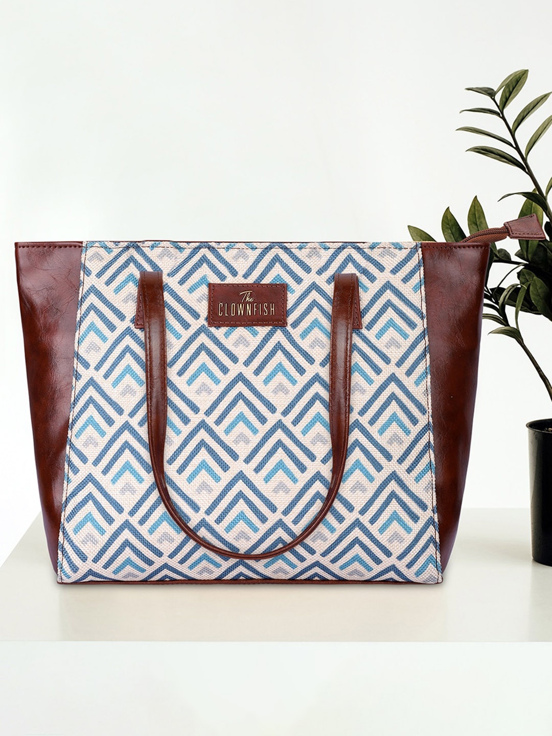 

THE CLOWNFISH Valentine Geometric Printed Structured Tote Bag, White