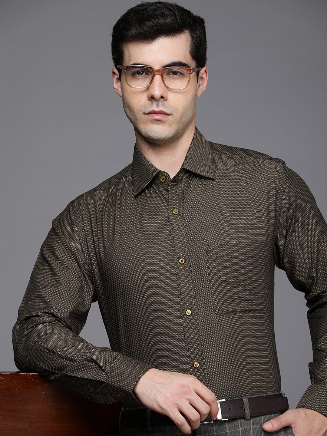 

Raymond Men Pure Cotton Slim Fit Self Design Textured Cutaway Collar Formal Shirt, Coffee brown