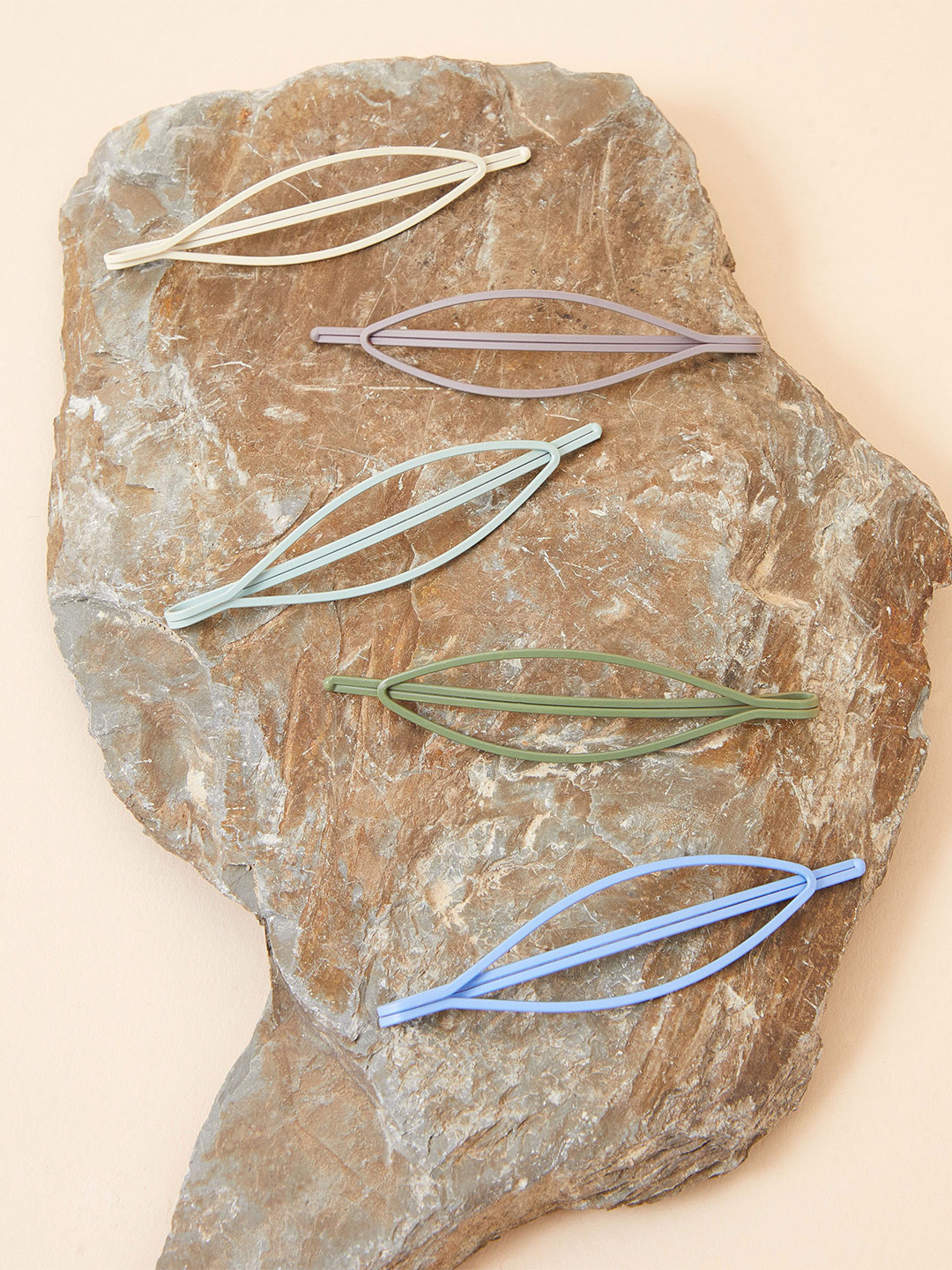 

Accessorize Women Set of 5 Matte Oval Slides Bobby Pins, Blue