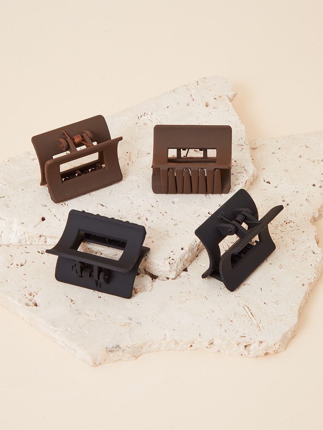 

Accessorize Women Set of 4 Matte Square Hair Claw Clips, Black