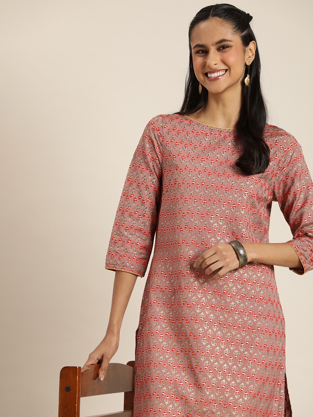 

Taavi Floral Printed Boat Neck Taavi festive Kurta, Coral