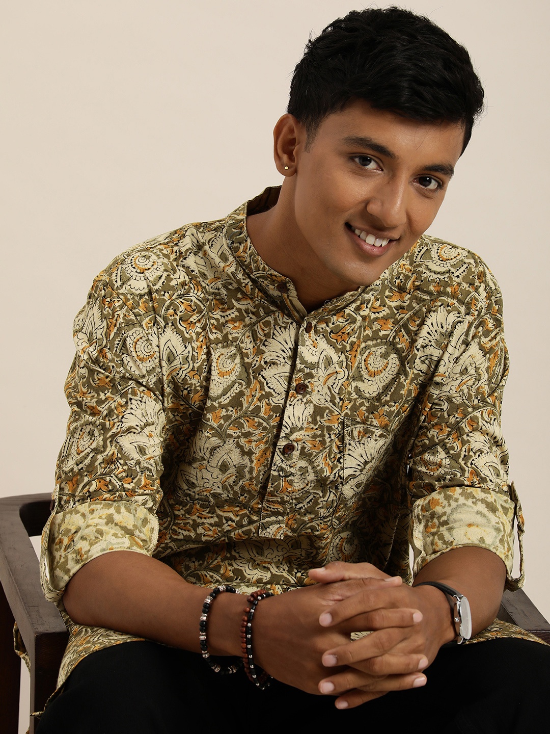 

Taavi Men Kalamkari Ethnic Motifs Printed Kurta, Green