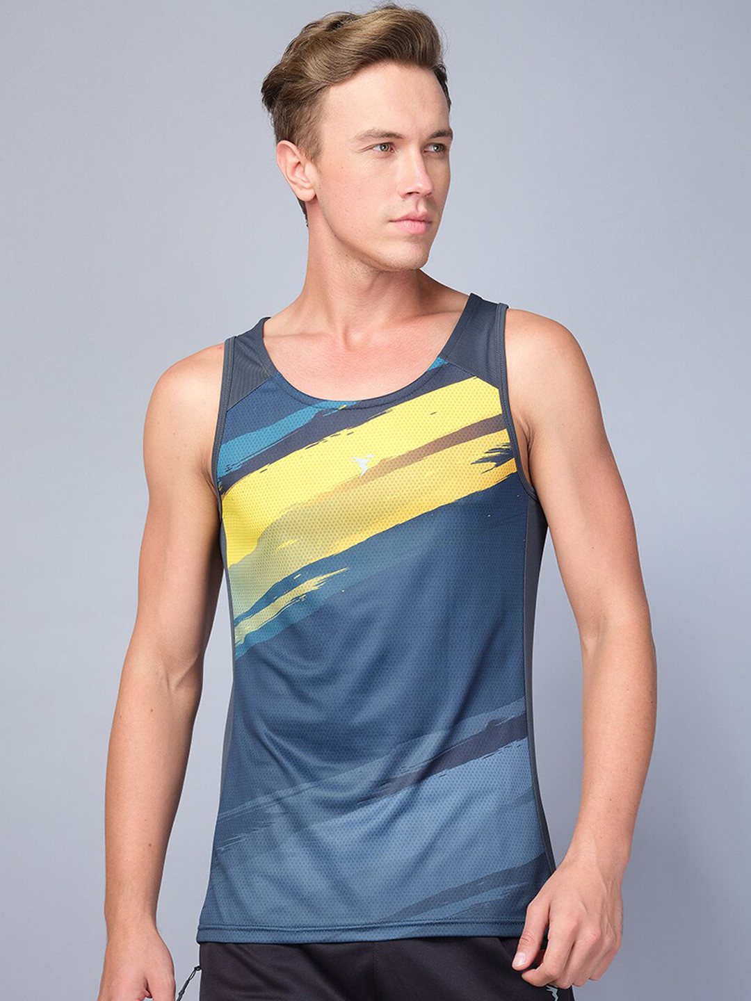 

Technosport Men Colourblocked Anti Ordour Gym Vest, Charcoal